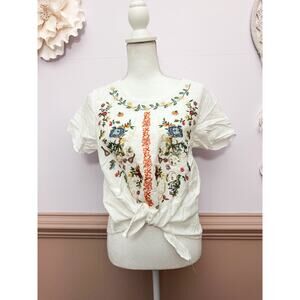 Hester & Orchard Embroidered Short Sleeve Blouse